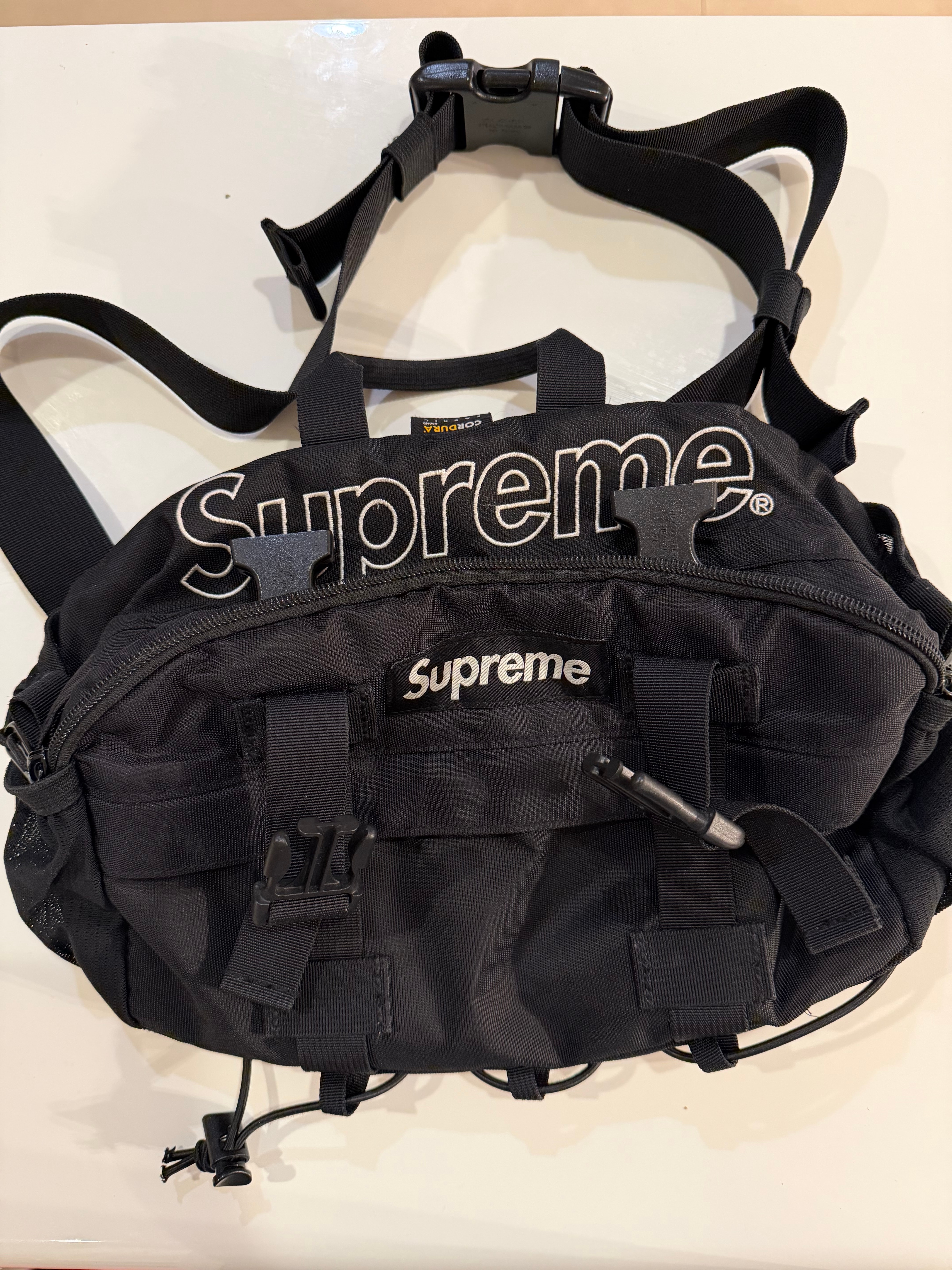 Supreme Waist Bag (19FW) 