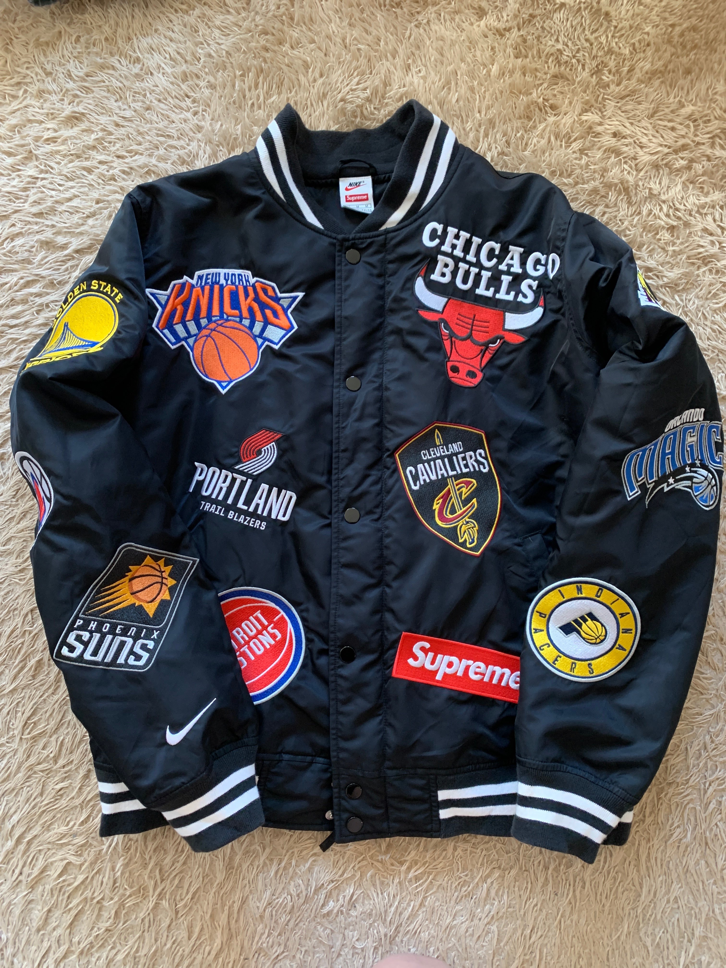 Supreme / Nike®/NBA Teams Warm-Up Jacket "Black"
