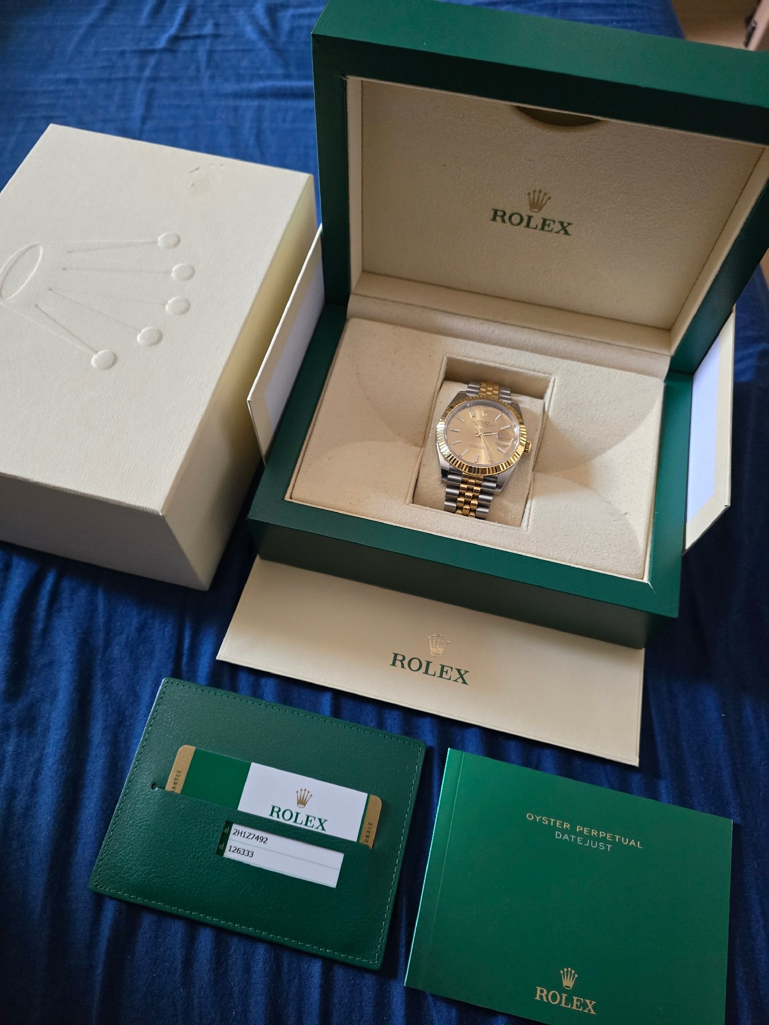 ROLEX Date-Just 41 Champagne Gold Dial 126333