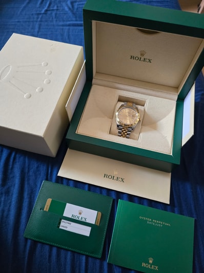 ROLEX Date-Just 41 Champagne Gold Dial 126333