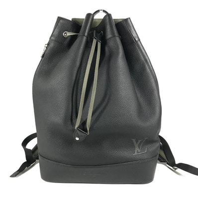 ルイヴィトン LOUIS VUITTON ノエ バックパック デイパック M55171 LVロゴ トリヨン カバン バックパック 巾着 リュックサック トリヨンレザー ブラック 美品