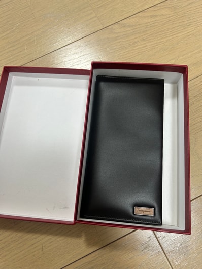Salvatore Ferragamo フェラガモ レザー 長財布