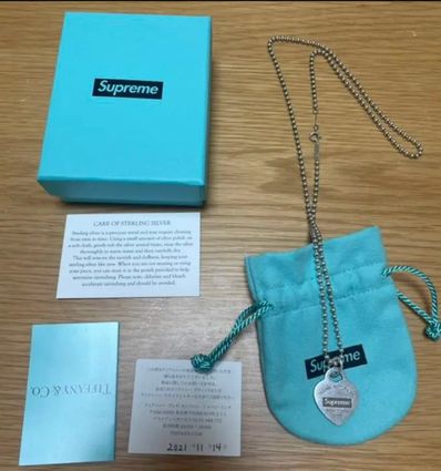 Supreme / Tiffany & Co. Return to Tiffany Heart Tag Pendant "Silver"