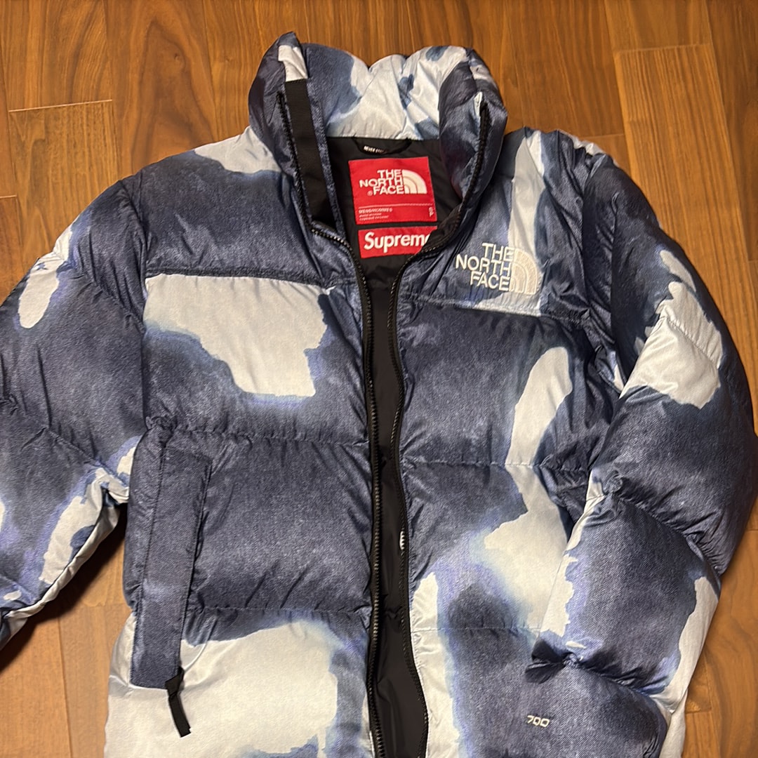 Supreme x The North Face Bleached Denim Print Nuptse Jacket "Indigo"