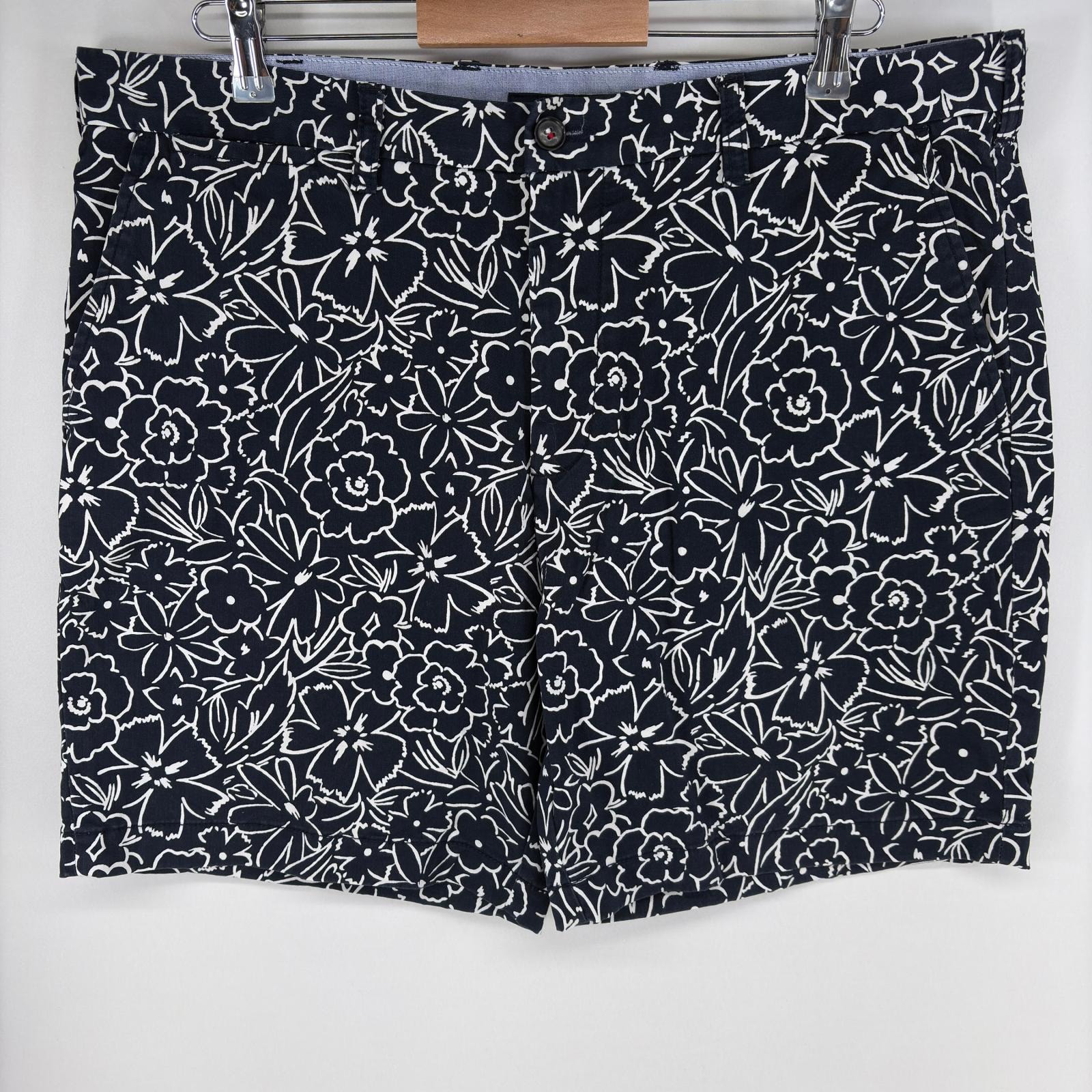古着 トミーヒルフィガー TOMMY HILFIGER パンツ 花柄 チノ 半ズボン ジップフライ ショーツ ハーフパンツ w38  ネイビー系 メンズ
