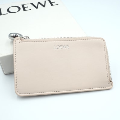 LOEWE(ロエベ)ぺブル コインカードホルダー シャイニーナパカーフ コインケース カードケース ピンクベージュ シルバー金具 レディース【中古】