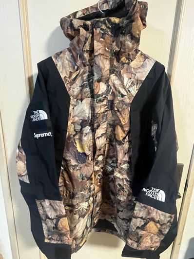 Supreme x The North Face Leaves Mountain Light Jacket "Leaves"