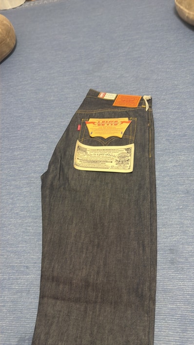 LEVI'S Vintage Clothing 1944 501 Jeans Rigid "Dark Indigo Blue"