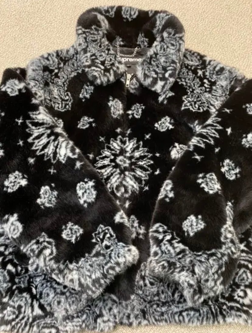 Supreme Bandana Faux Fur Bomber Jacket "Black"