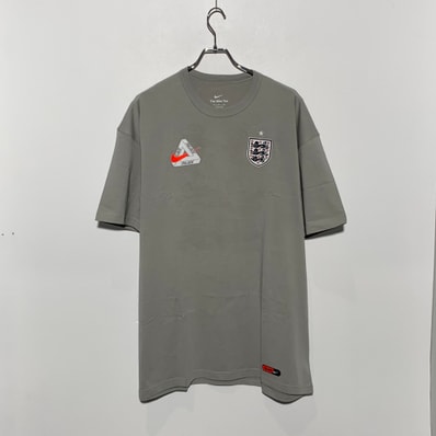 Nike x PALACE X2 World Cup T-Shirt England "Grey"