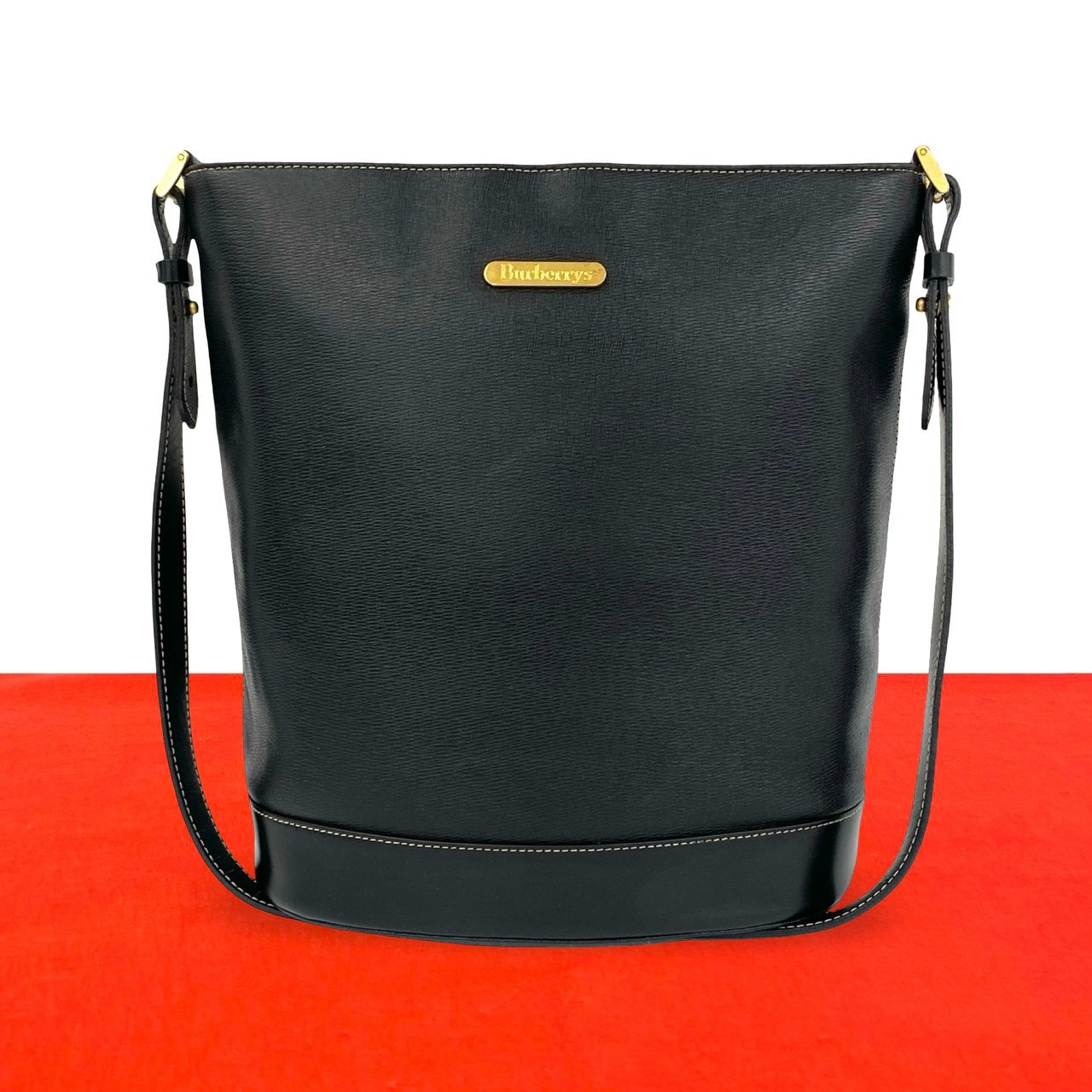 BURBERRY バーバリー ロゴ 金具 ノバチェック シャドーホース レザー ショルダーバッグ ブラック
b25-5
