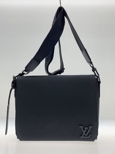 Louis Vuitton Messenger Aerogram "Noir"