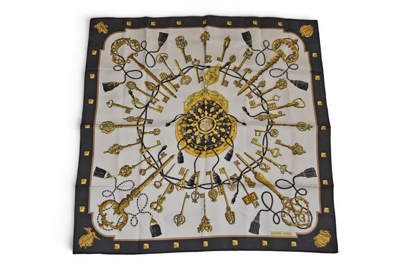 エルメス 未使用 カレ90 スカーフ 鍵柄/LES CLES HERMES ヴィンテージ スカーフ ブラック/ホワイト レディース【中古】