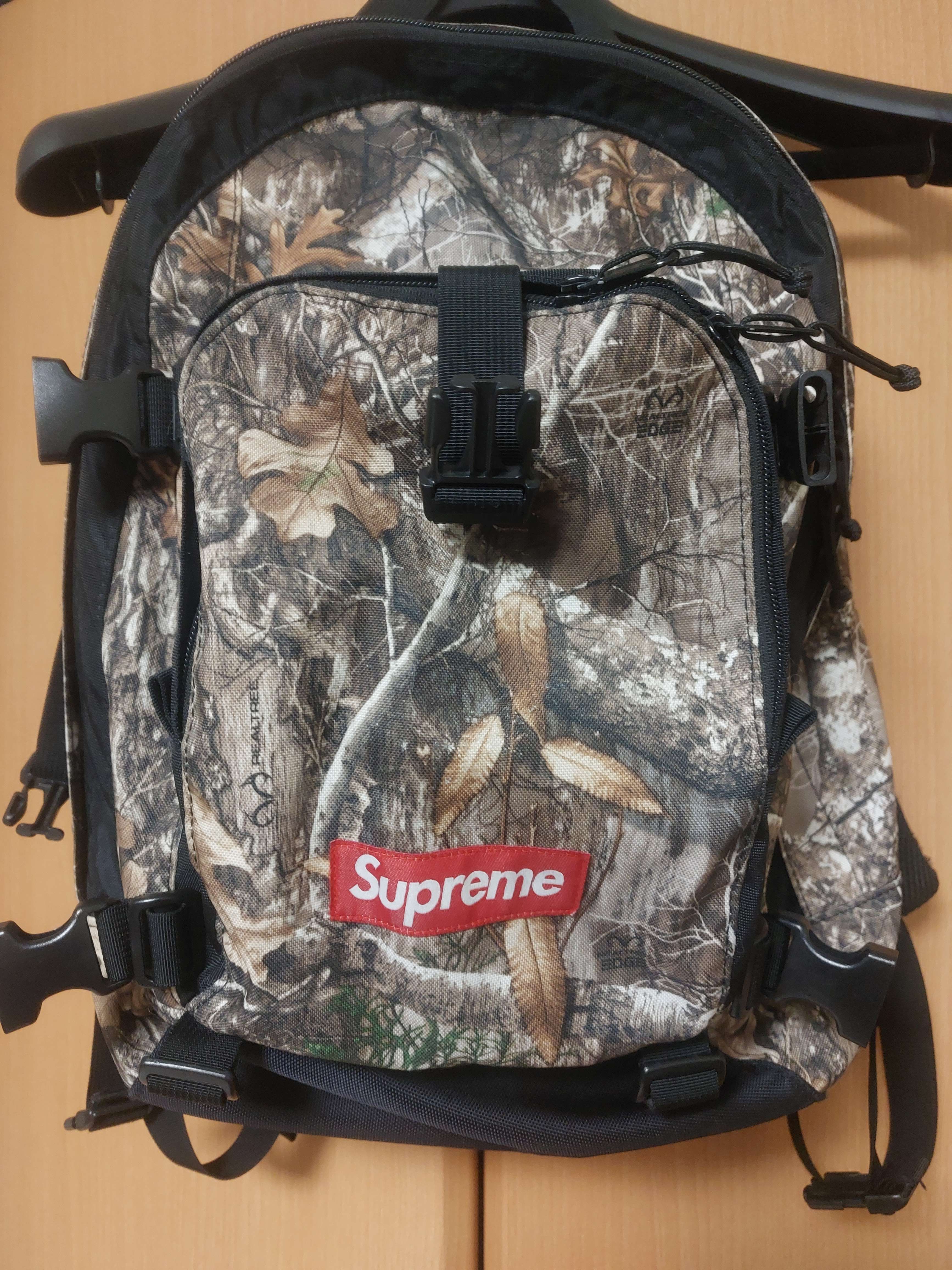 Supreme 19FW Backpack "Real Tree Camo"