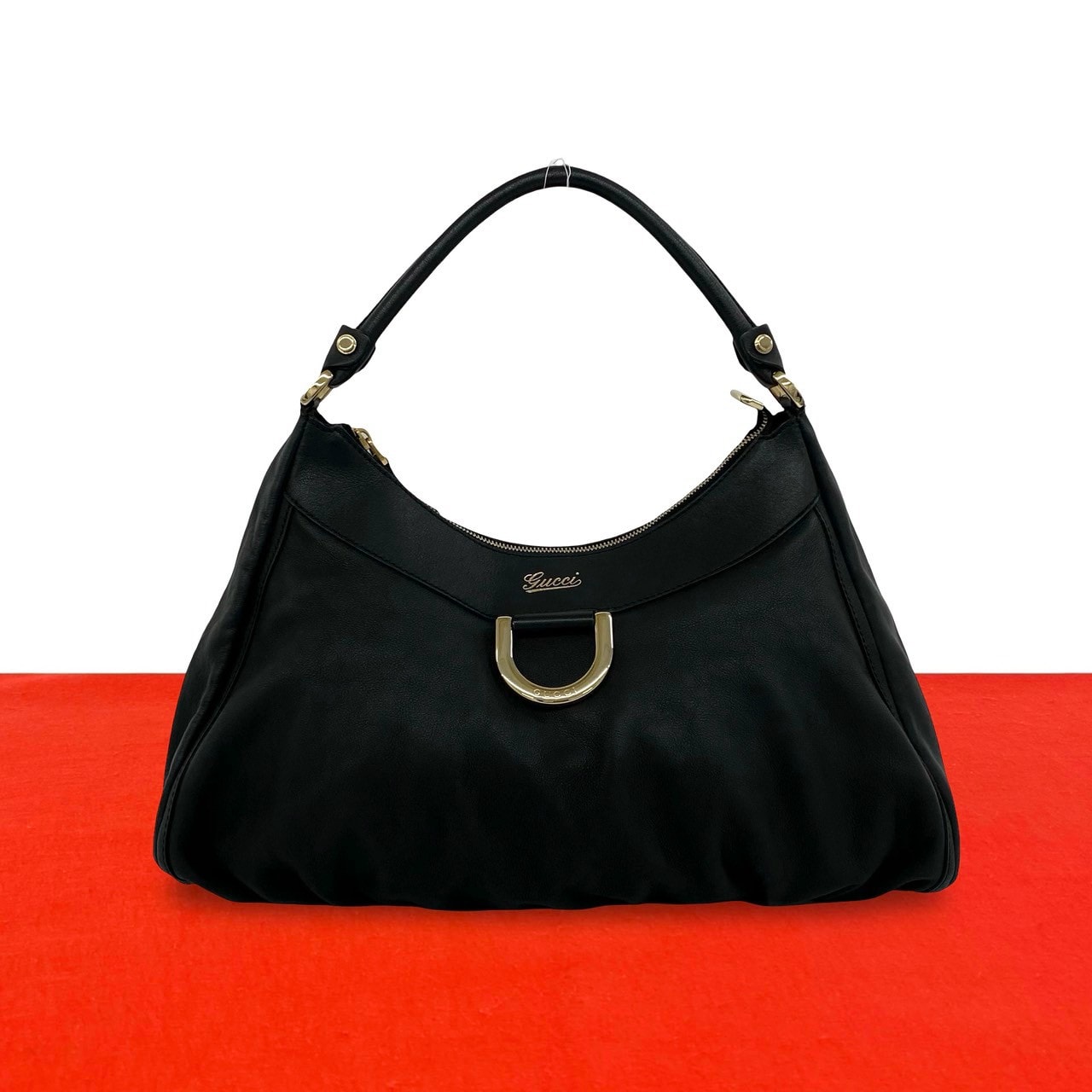 GUCCI グッチ ロゴ 金具 レザー ショルダーバッグ ブラック
 29890