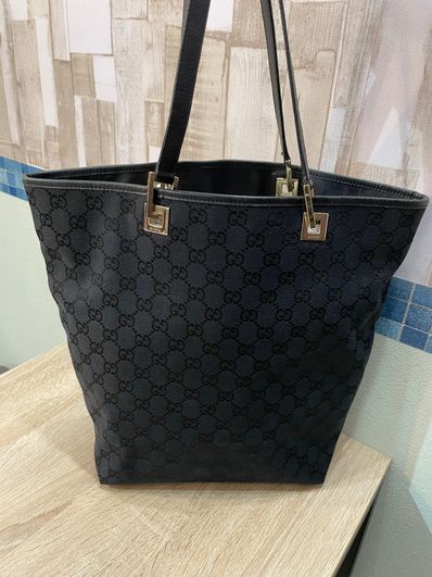 GUCCI ショルダーバッグ 人気のブラック