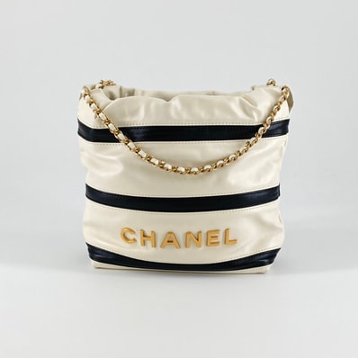 CHANEL(シャネル) CHANEL22 ランダムシリアル AP0250 ハンドバッグ ホワイト×ネイビー