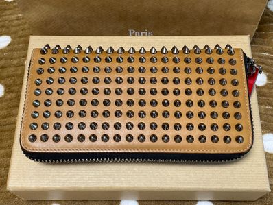 クリスチャン ルブタン パネトーネ スタッズ