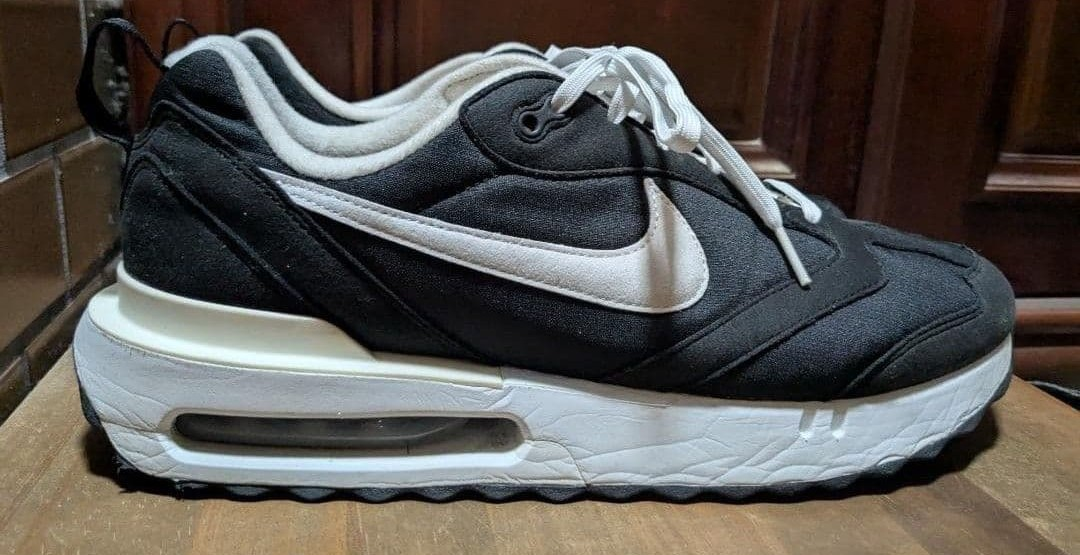 Nike Women's Air Max Dawn "Black/Summit White"