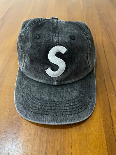 Supreme Pigment Print S Logo 6-Panel "Black"