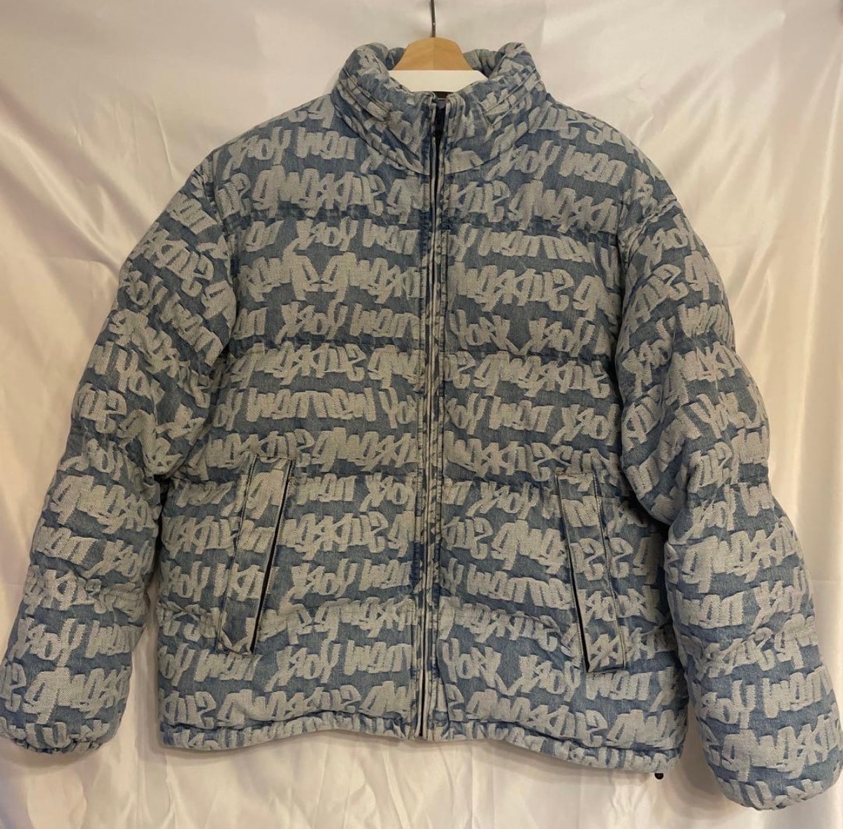 Supreme Fat Tip Jacquard Denim Puffer Jacket "Blue"