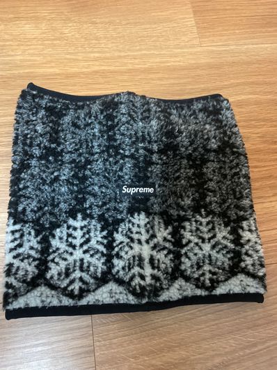 Supreme Bandana Fleece Neck Gaiter Supreme Bandana Fleece Neck Gaiter