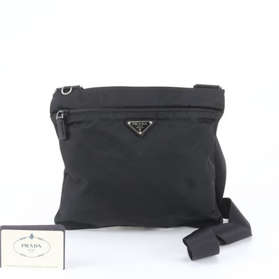 ■極美品 プラダ テスート ナイロントライアングルロゴ BT175Z