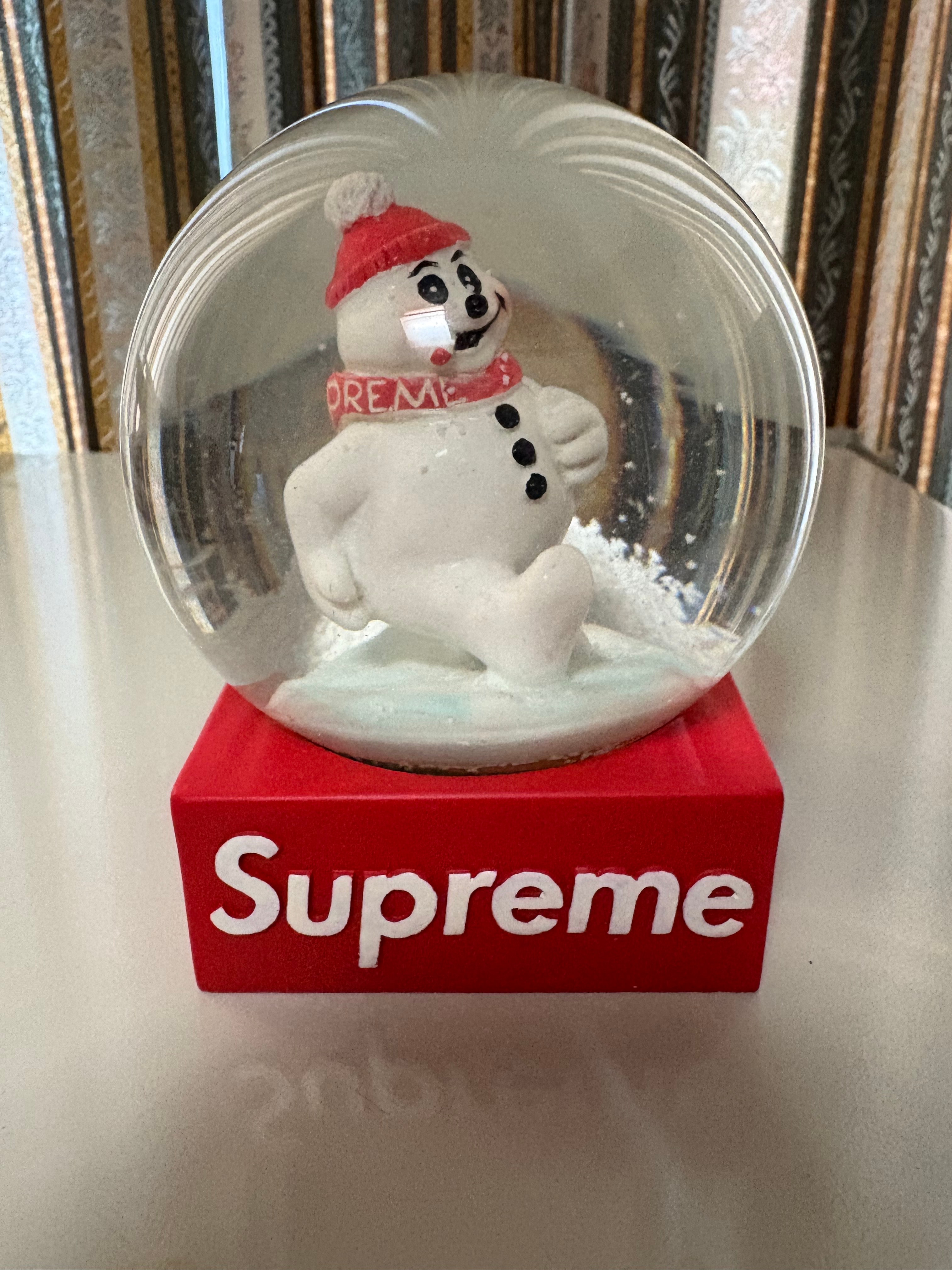 Supreme Snowman Snowglobe 