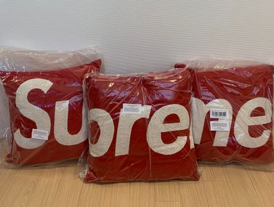 Supreme Jules Pansu Pillows (Set of 3) Supreme Jules Pansu Pillows (Set of 3)