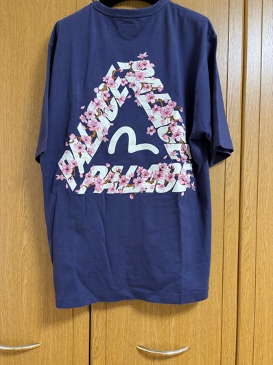PALACE x EVISU Heavy Wash T Shirt "Navy"