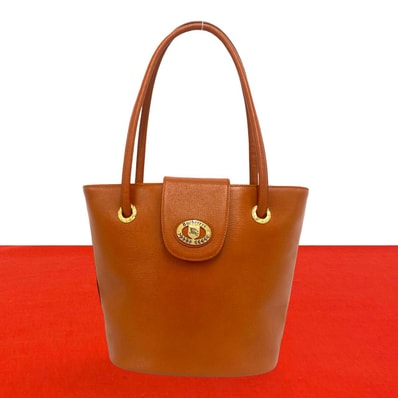 BURBERRY バーバリー シャドーホース ロゴ 金具 レザー ショルダーバッグ オレンジ
17105