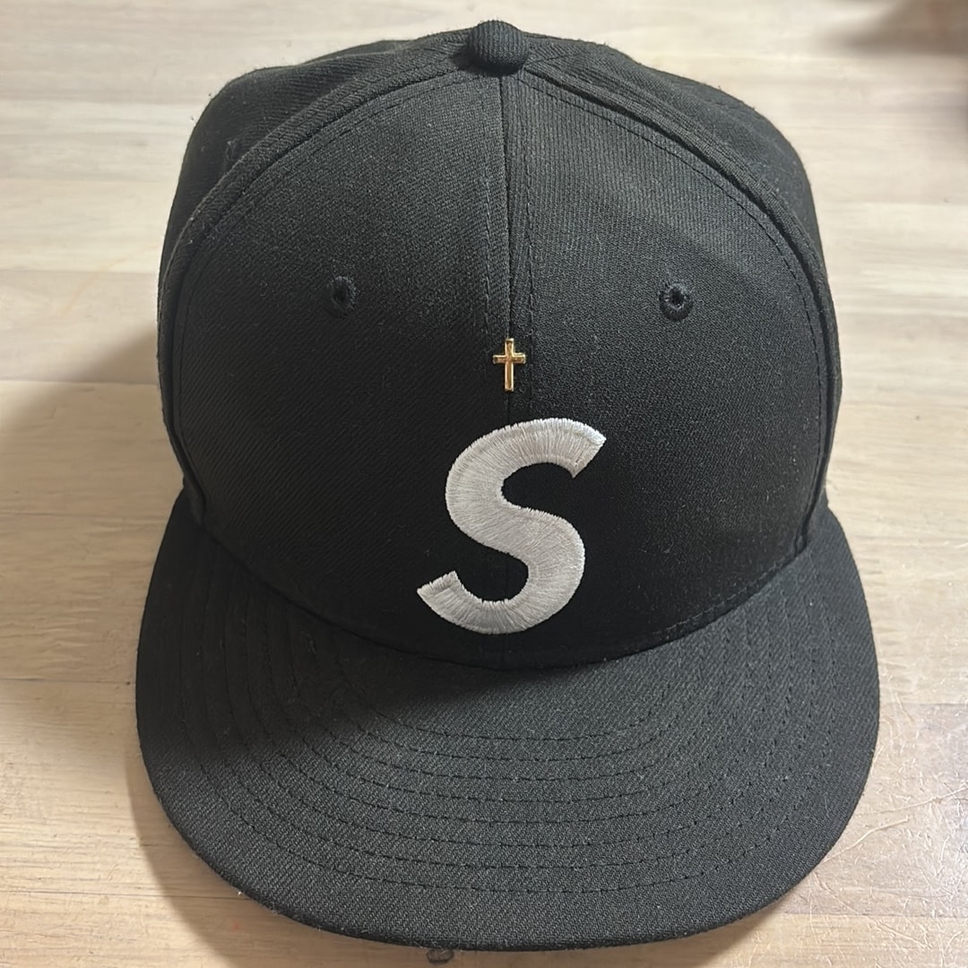 Supreme Gold Cross S Logo New Era "Black"