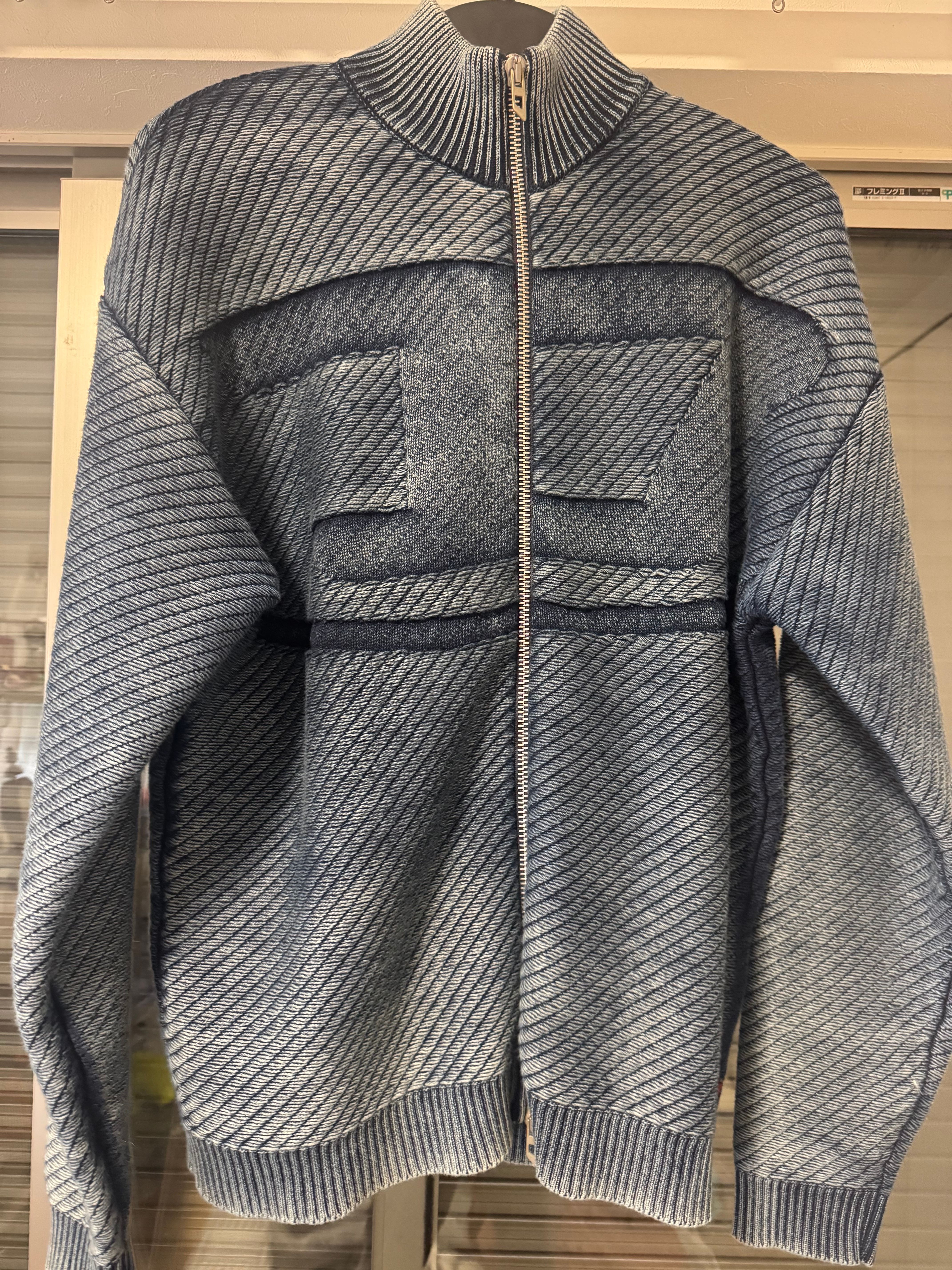 ディーゼルニット