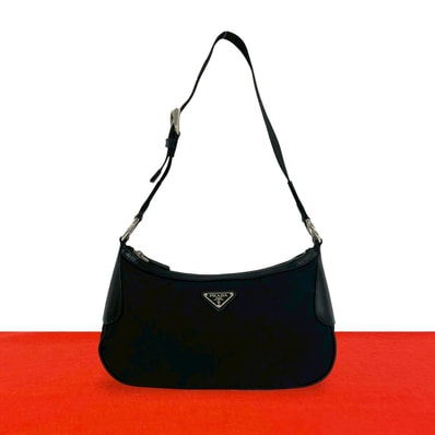 PRADA プラダ 三角ロゴ 金具 ナイロン レザー ショルダーバッグ ブラック
25014