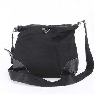 ■極美品 プラダ テスート ナイロントライアングルロゴ 白タグ付
