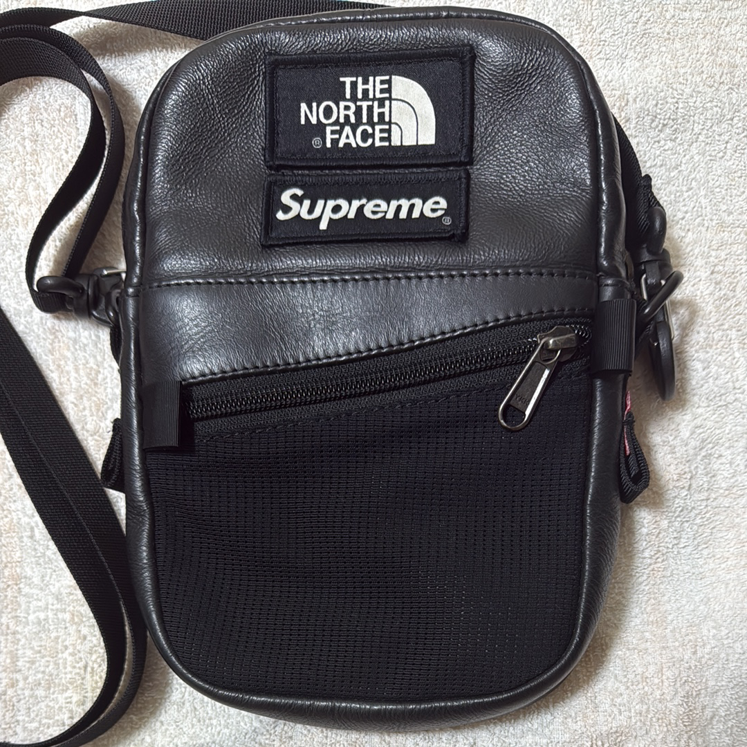Supreme x The North Face Leather Shoulder Bag 