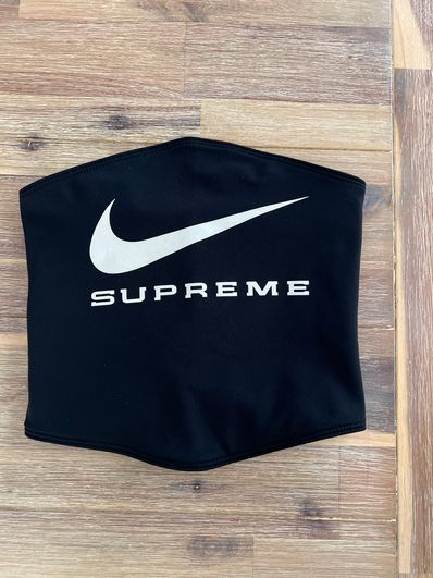 Supreme / Nike® Neck Warmer "Black"