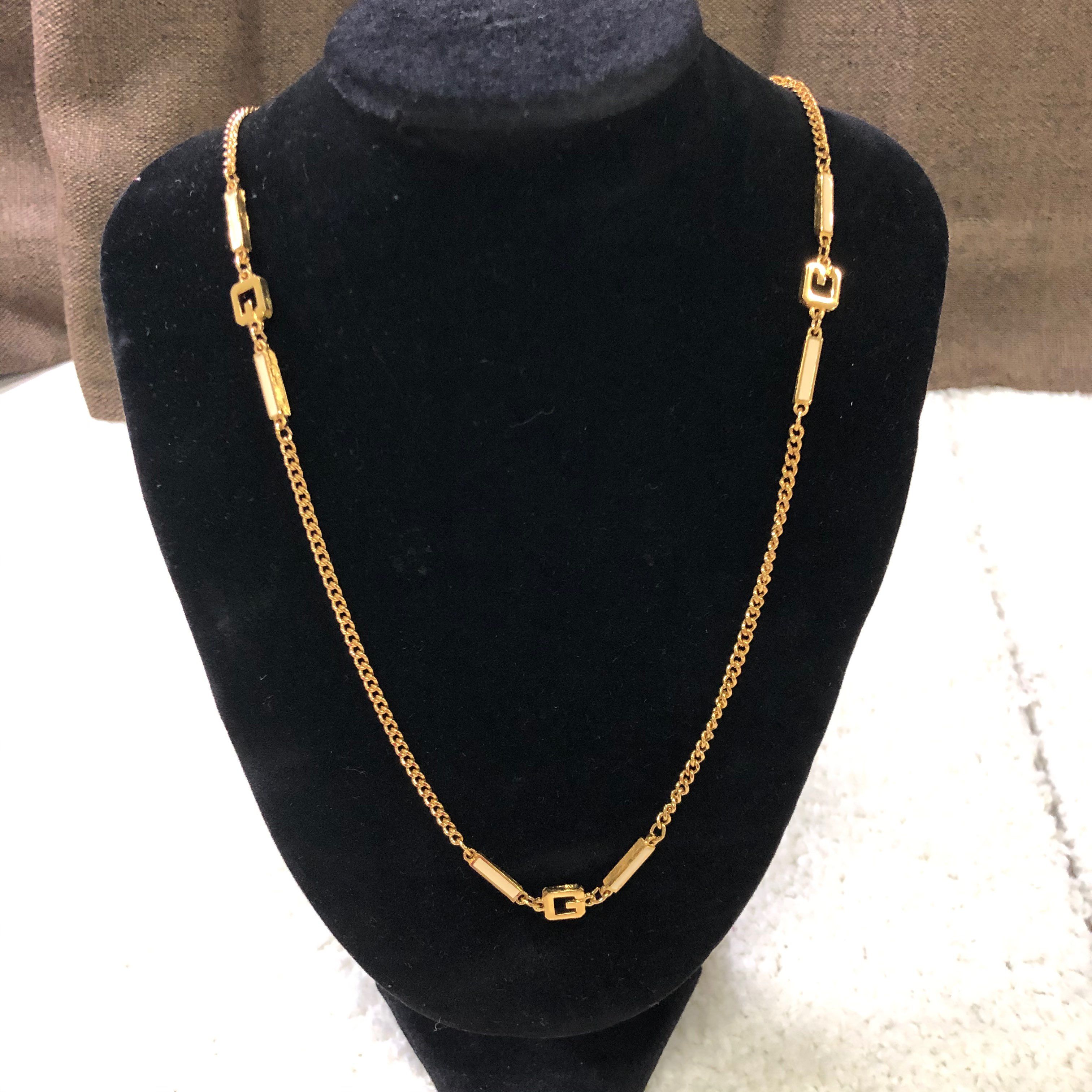 ジバンシー ネックレス