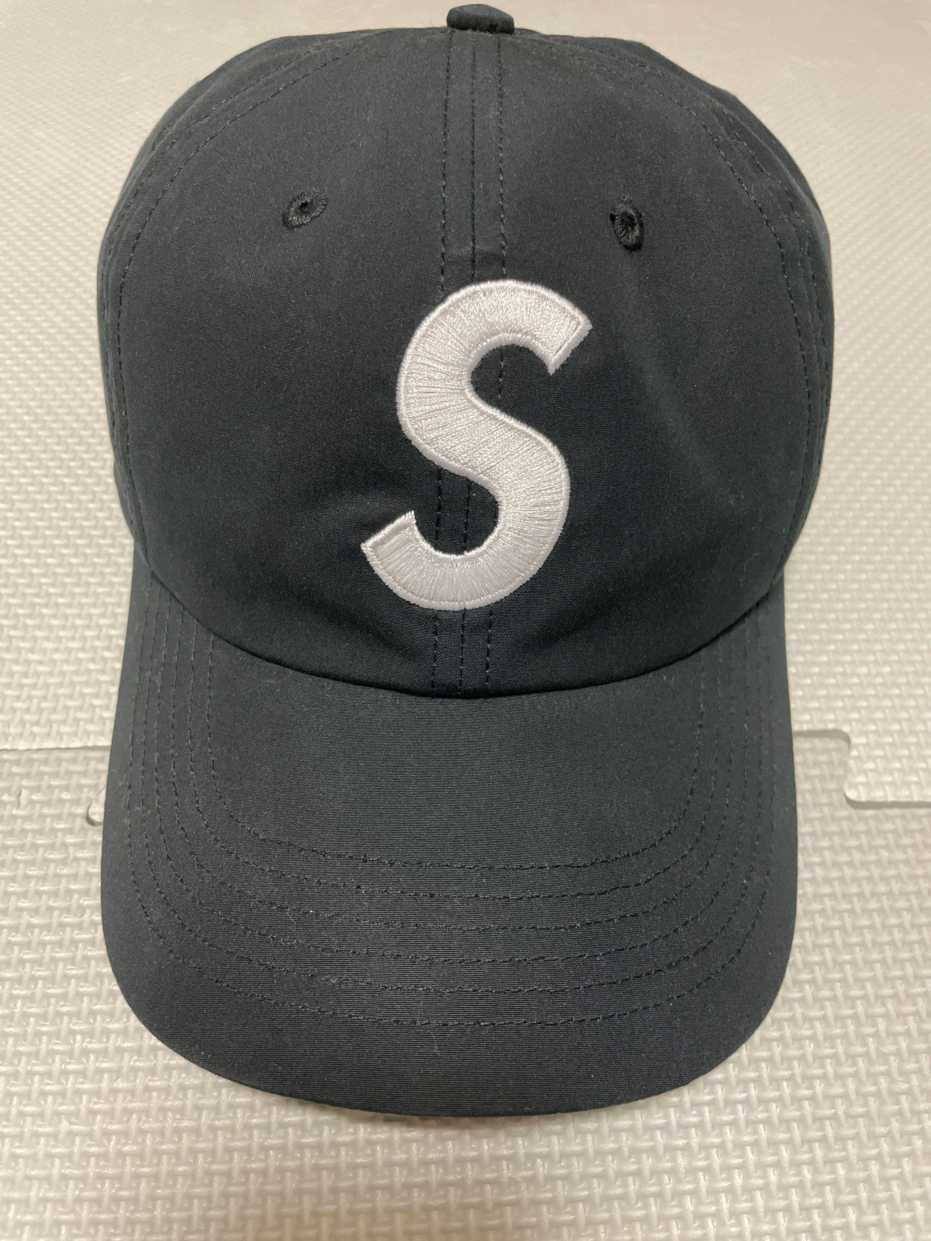 Supreme Ventile® S Logo 6-Panel "Black"