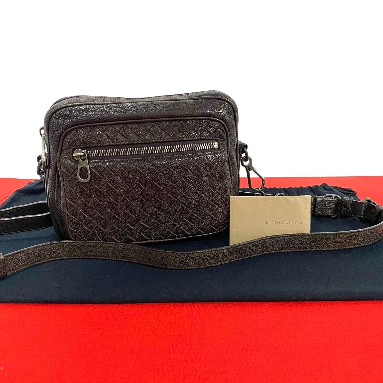 BOTTEGA VENETA ボッテガヴェネタ イントレチャート レザー ショルダーバッグ ブラウン
 98698