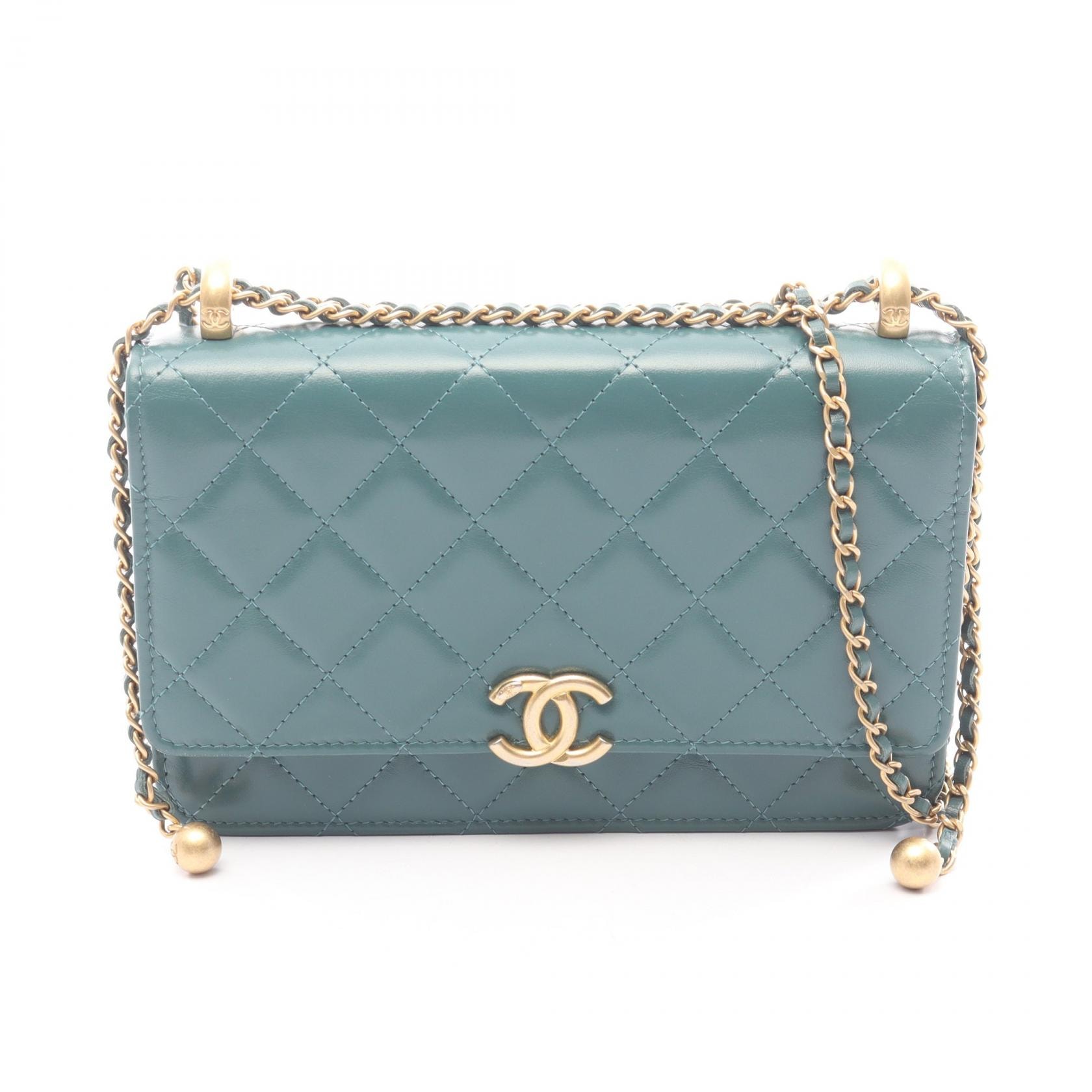 シャネル CHANEL マトラッセ ショルダーバッグ バッグ レザー レディース グリーン系 AP2289 【中古】