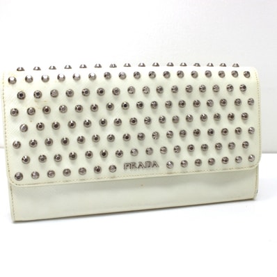 プラダ PRADA スタッズ ウォレットバッグ カバン クラッチウォレット 長財布 レザー ホワイト