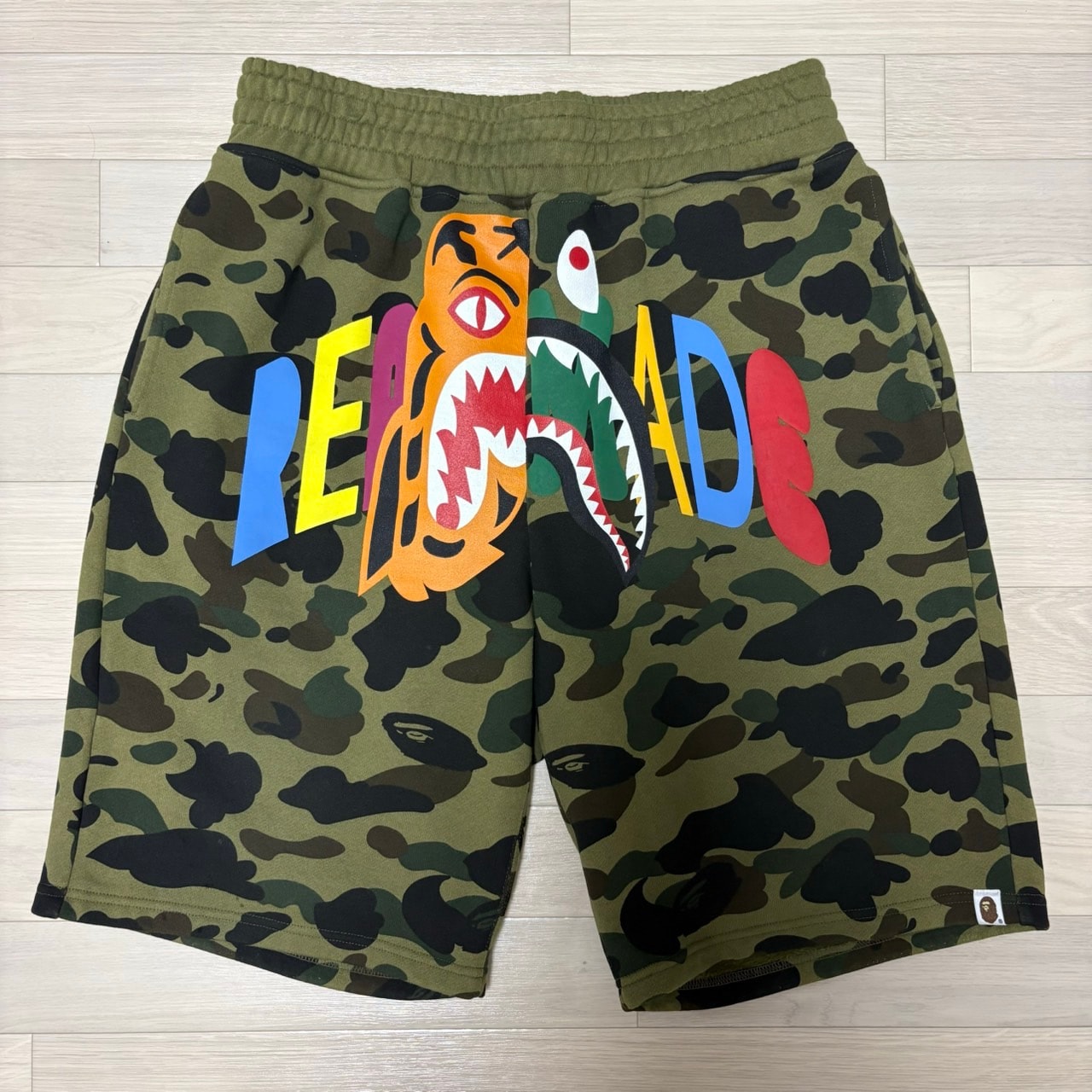 A BATHING APE / READYMADE TIGER SHARK WIDE SWEAT SHORTS "Camo"