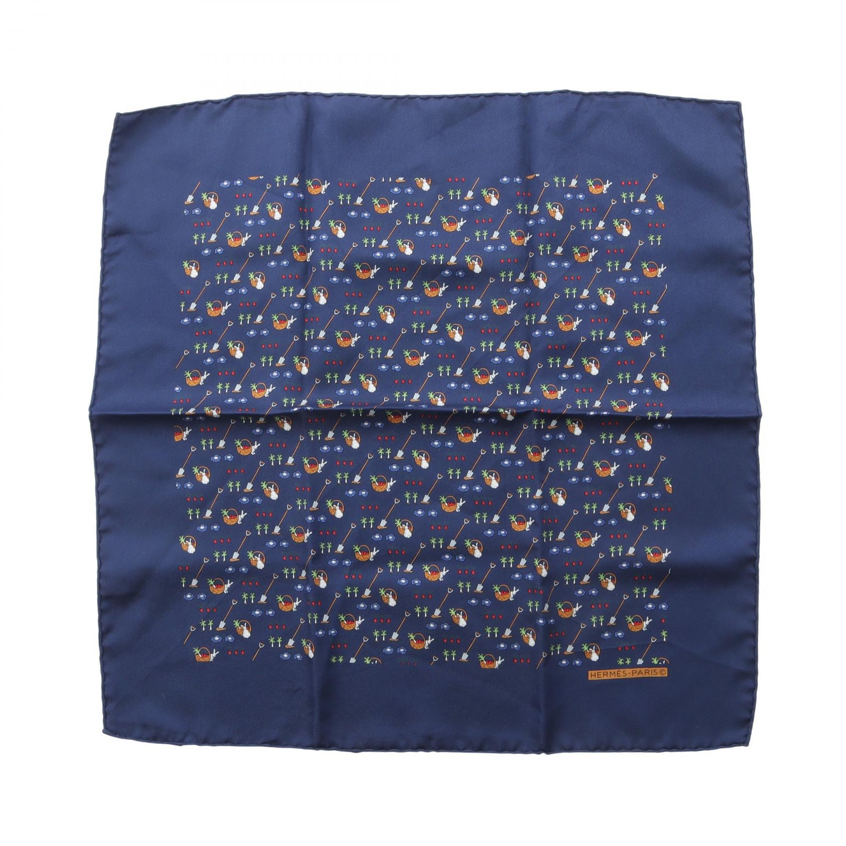 エルメス HERMES プチカレ カレ45 スカーフ 衣料品 シルク シルク レディース ネイビー系 / マルチカラー 【中古】