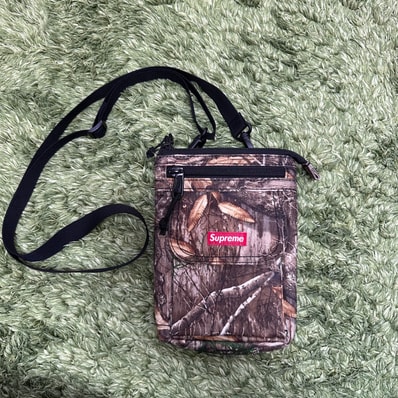 Supreme 19FW Shoulder Bag "Real Tree Camo"