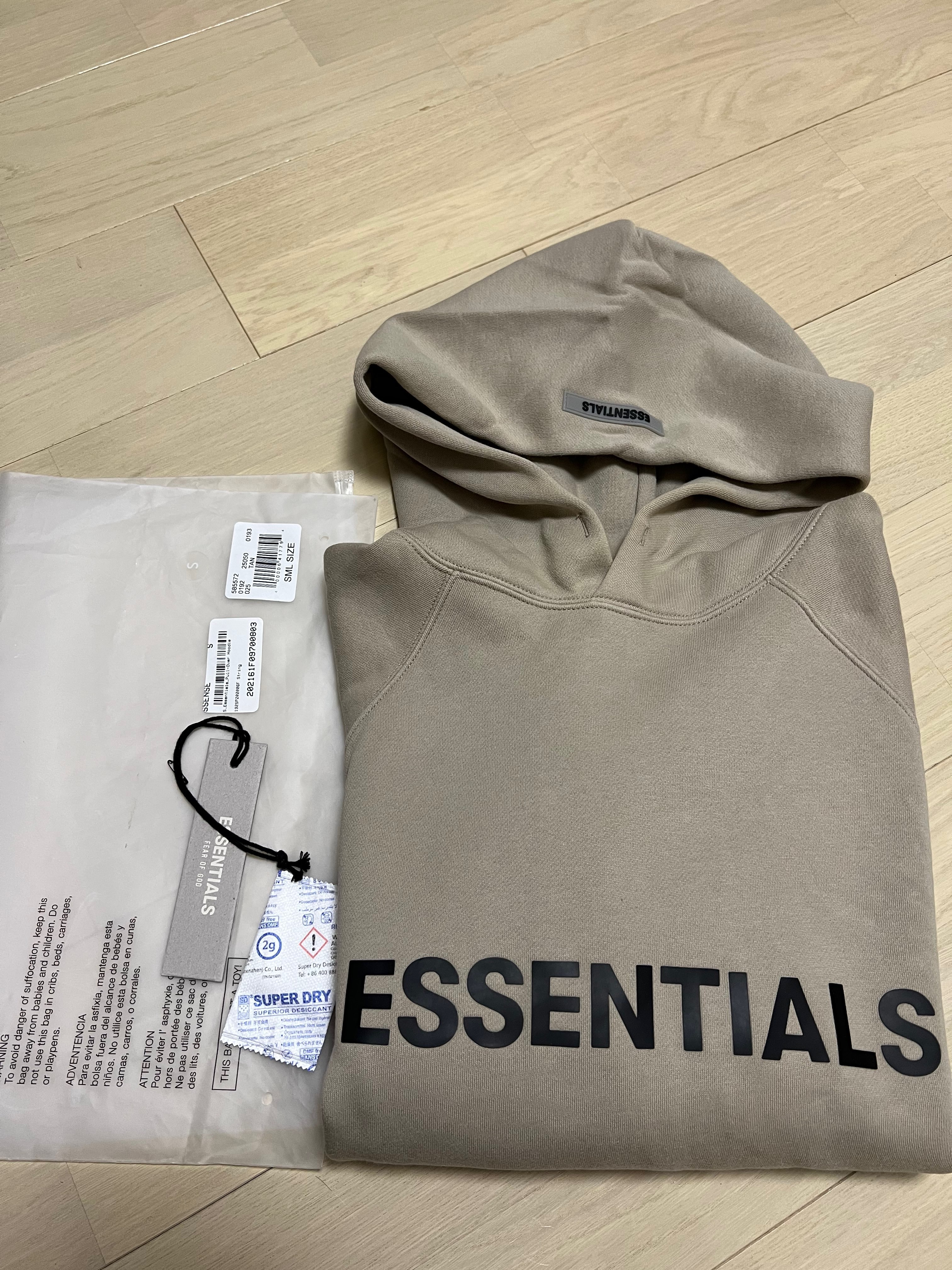 FEAR OF GOD ESSENTIALS 3D Silicon Applique Pullover Hoodie "Tan/String"