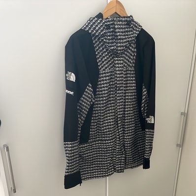 Supreme x The North Face Studded Mountain Light Jacket "Black"