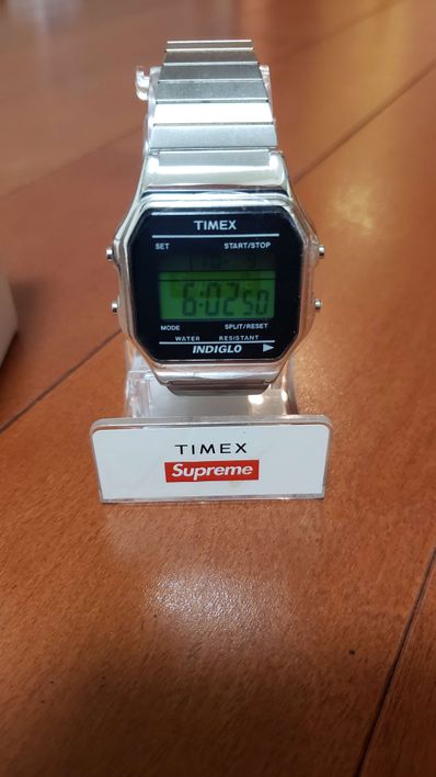 Supreme / Timex® Digital Watch "Silver"