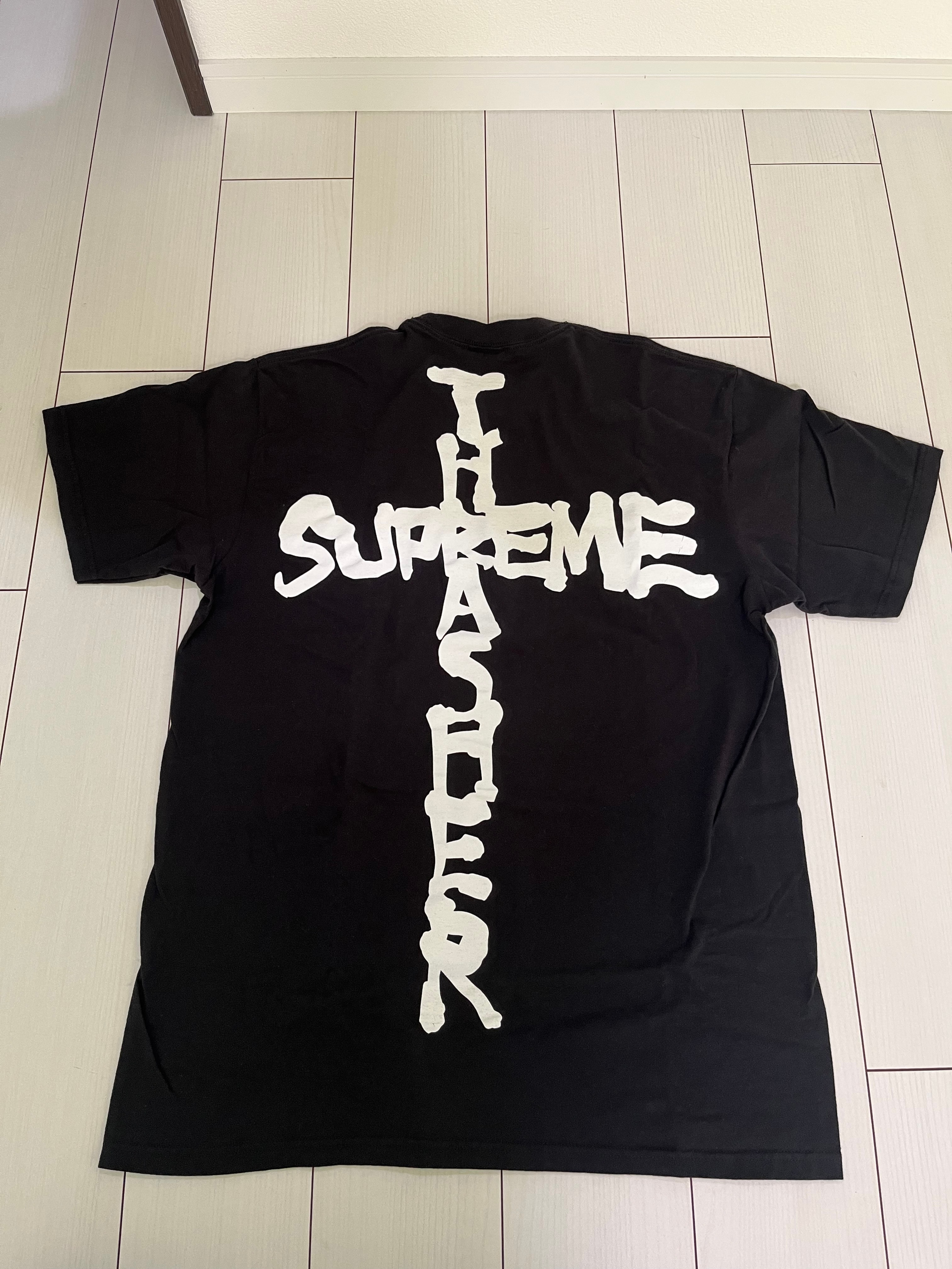 シュプリーム x スラッシャー クロス Tシャツ "ブラック"