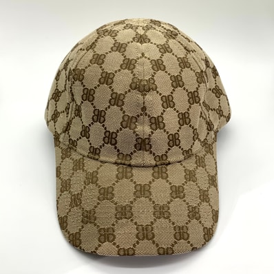 バレンシアガ グッチ ハッカー ロゴ キャップ
